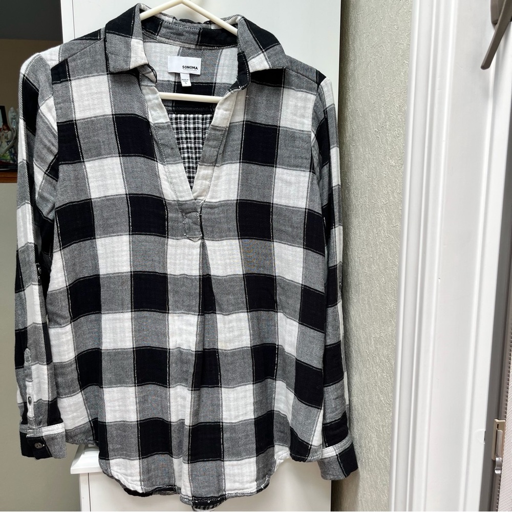 Ladies Soft Cotton Flannel Black & White Plaid Blouse - Size S - EUC